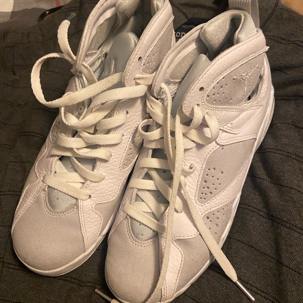 Jordan’s all white and grey size 6y